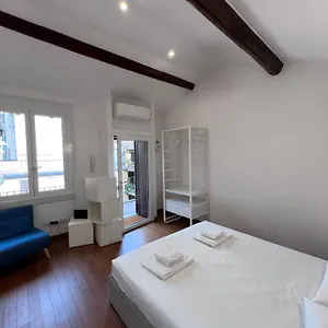 Skyline Silence Apartment